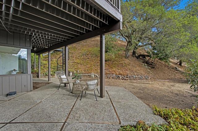 435 Golden Oak Drive, Portola Valley CA: https://media.crmls.org/mediaz/70ec0ba9-3b97-4943-9784-abc707fb50d9.jpg