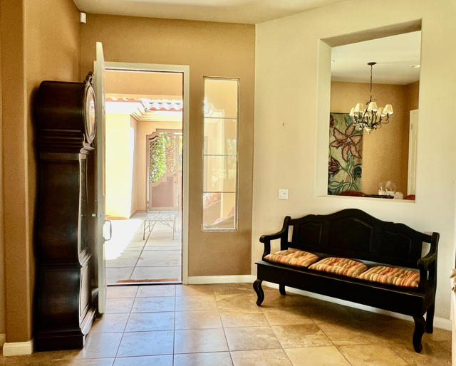 81562 Camino Los Milagros, Indio CA: https://media.crmls.org/mediaz/70ec577f-5db9-4a02-95a6-817a90707c5d.jpg