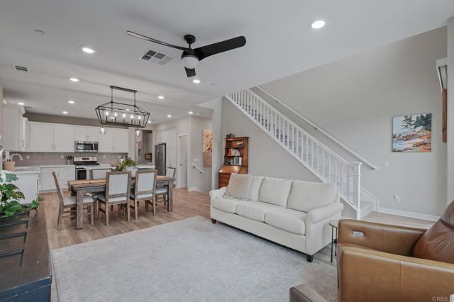 Detail Gallery Image 11 of 55 For 21541 Trail Blazer Ln, Escondido,  CA 92029 - 3 Beds | 3/1 Baths