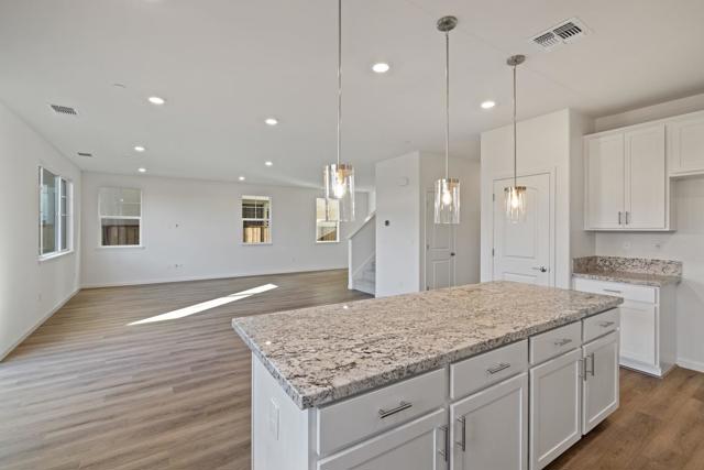 2130 Gladiola Drive, Hollister CA: https://media.crmls.org/mediaz/70ed22cb-4054-485e-a6b2-a8768b4acbd7.jpg