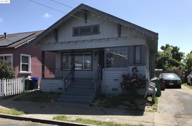 5607 Edgerly St, Oakland CA: https://media.crmls.org/mediaz/70ee1824-95be-42ac-a9bf-5dd674ad17e7.jpg