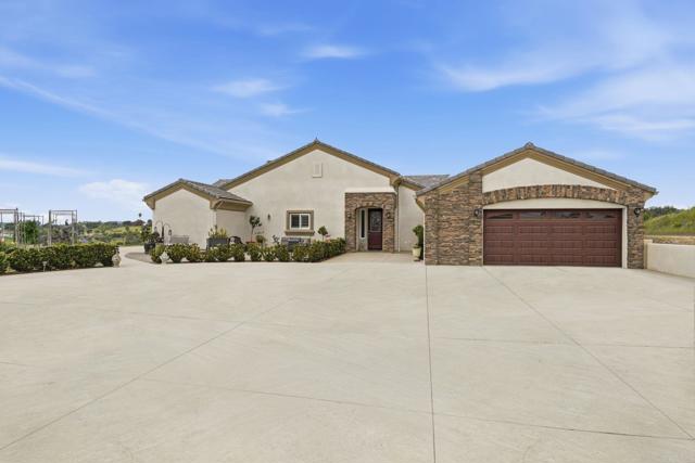 Detail Gallery Image 4 of 62 For 3600 Linda Vista Dr, Fallbrook,  CA 92028 - 4 Beds | 2/1 Baths