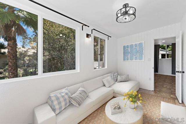 10119 Grandview Dr., La Mesa CA: https://media.crmls.org/mediaz/70efce75-4f0d-40c1-b410-4a7900c9c24b.jpg