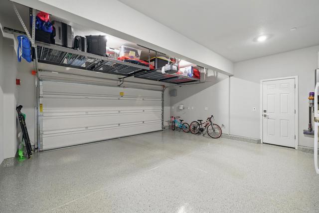 410 E Redberry Place, Mountain House CA: https://media.crmls.org/mediaz/70f0092e-754f-42c1-9334-651d9ae3582e.jpg