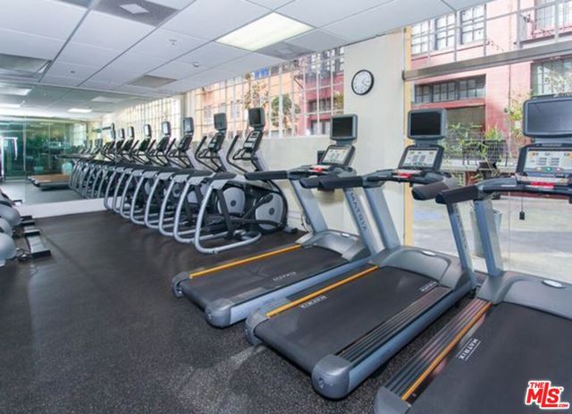 315 E 8th Street, Los Angeles CA: https://media.crmls.org/mediaz/70f09a1e-e93d-46ec-ba9b-f867eca2054b.jpg