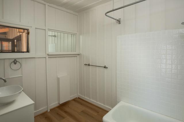 125 Grandview Drive, Woodside CA: https://media.crmls.org/mediaz/70f09e35-19de-4a3f-a847-14b4a9974610.jpg