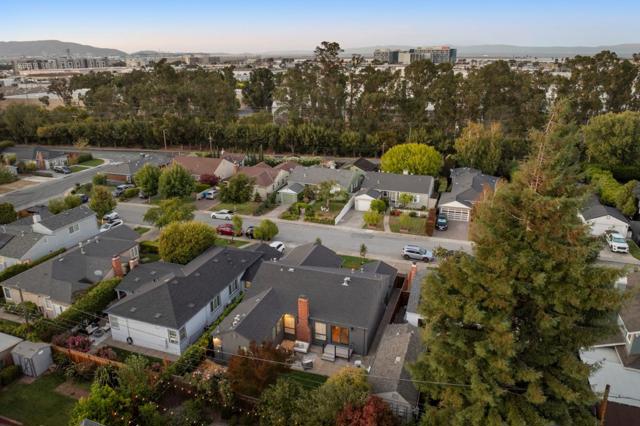 1549 Eastmoor Road, Burlingame CA: https://media.crmls.org/mediaz/70f0d293-c1a8-4792-96ba-fb46f567589a.jpg