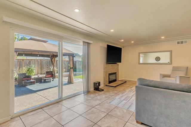 342 Swaps Drive, San Jose CA: https://media.crmls.org/mediaz/70f1276c-ba5b-4f71-9a06-5442976b9ee3.jpg