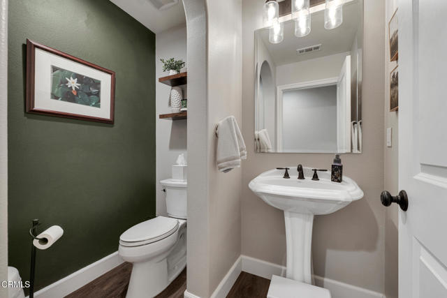 20752 Veneto Way, Porter Ranch CA: https://media.crmls.org/mediaz/70f1d0fa-0af6-4ba8-b608-2abaf2c67a46.jpg