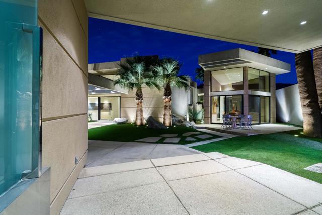 79525 Tom Fazio N Lane, La Quinta CA: https://media.crmls.org/mediaz/70f2e918-a51b-463a-96b2-fbc9a811f405.jpg