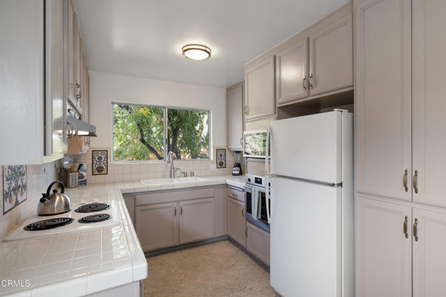 Detail Gallery Image 16 of 42 For 420 S Madison Ave #302,  Pasadena,  CA 91101 - 2 Beds | 2 Baths