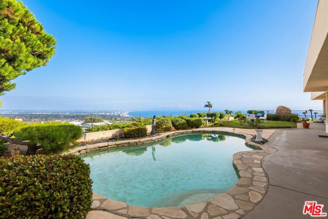 16705 Charmel Ln, Pacific Palisades, CA 90272