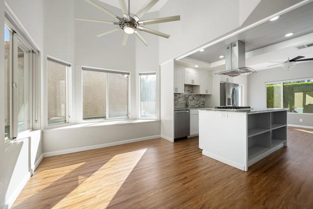 48211 Vista De Nopal, La Quinta CA: https://media.crmls.org/mediaz/70f5073b-0f8a-49b9-82b9-ce0abcb442a3.jpg
