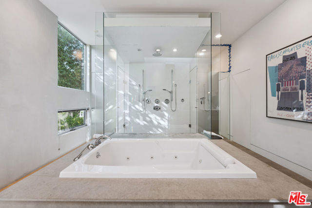 16145 High Valley Place, Encino CA: https://media.crmls.org/mediaz/70f62464-b5e8-4daf-a137-120e9cdad44c.jpg