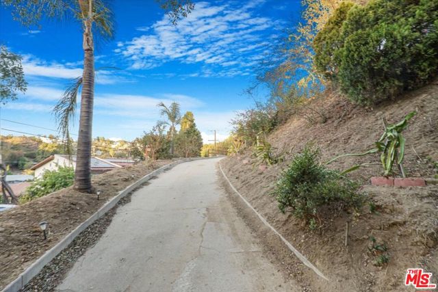 2070 Lilac Lane photo 43