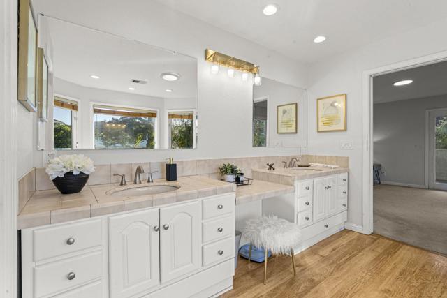 4945 Berkeland Court, San Jose CA: https://media.crmls.org/mediaz/70f73564-9749-4f46-94b7-194e443454a3.jpg