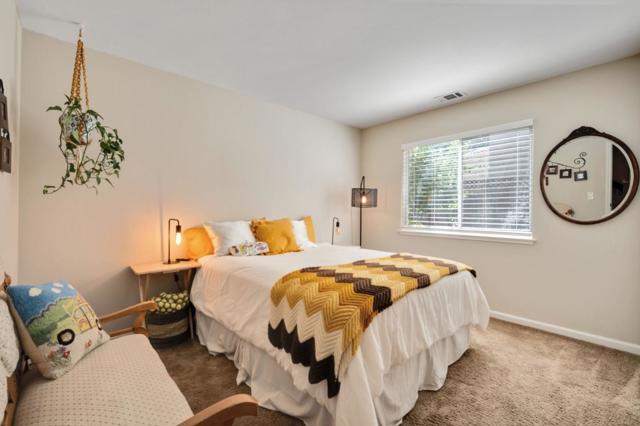 930 Hoesch Way, Gilroy CA: https://media.crmls.org/mediaz/70f82198-82b3-499b-9a9e-452a13fbef65.jpg