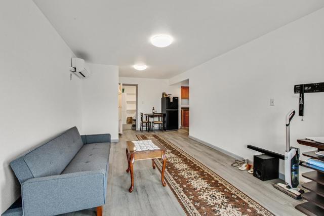419 Harvey Way, Pacifica CA: https://media.crmls.org/mediaz/70f8a49a-3bd1-4149-abc7-e2353775debf.jpg