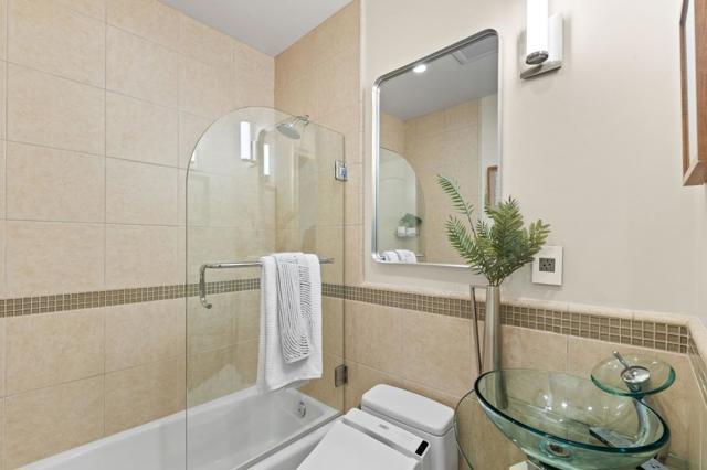 2124 Oakley Avenue, Menlo Park CA: https://media.crmls.org/mediaz/70f94a05-1394-4948-98d2-3913b43b314e.jpg
