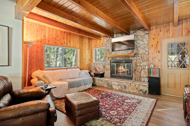 31522 Cedarwood Drive, Running Springs, CA 92382
