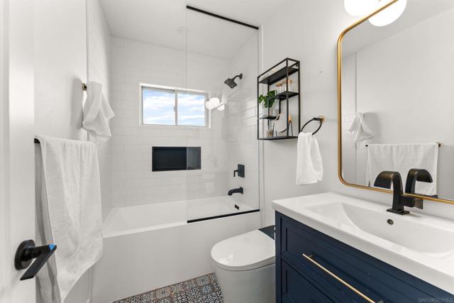 1154 Sapphire Street, San Diego CA: https://media.crmls.org/mediaz/70fa85a5-cfb7-4303-815e-ff6c55faee1e.jpg