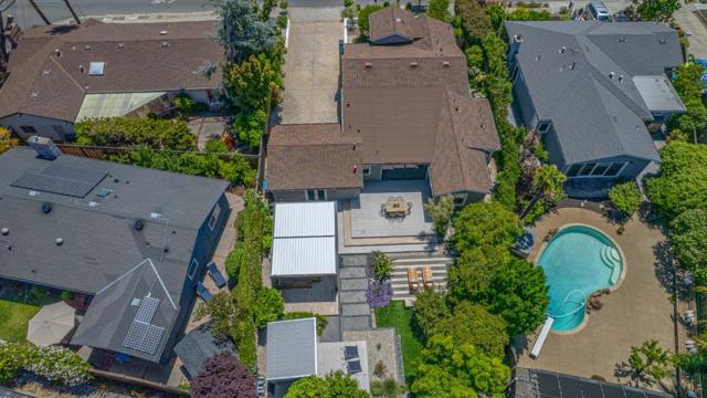 2618 Brewster Avenue, Redwood City CA: https://media.crmls.org/mediaz/70fac166-9f69-4d82-bf02-ed53e9ac75bb.jpg
