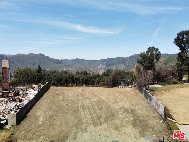 1429 El Bosque Court, Pacific Palisades, CA 90272