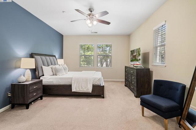 161 W Luna Loca Ln, Mountain House CA: https://media.crmls.org/mediaz/70fb246e-2452-40fa-bcb4-5d4205518567.jpg