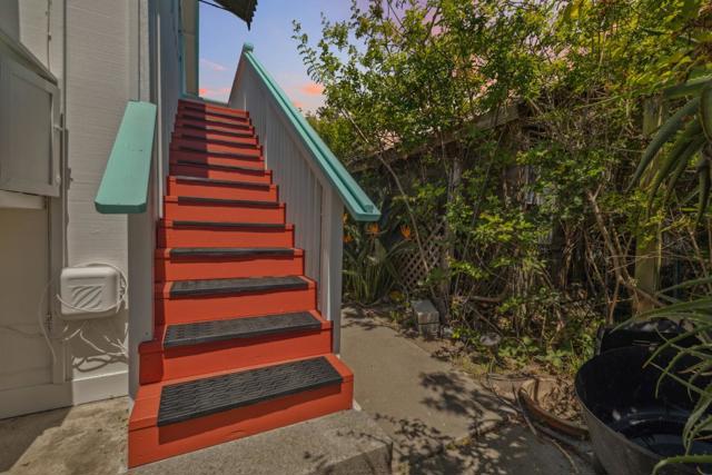 399 13th Avenue, Santa Cruz CA: https://media.crmls.org/mediaz/70fb9831-5240-4198-9910-4aafef67c4fe.jpg