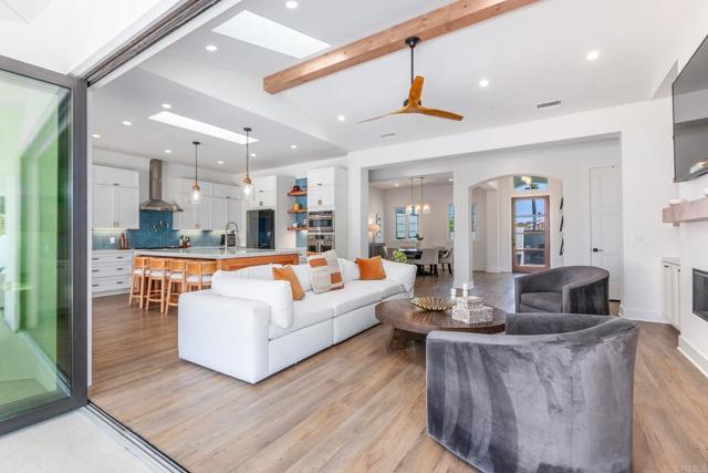 2630 Vistosa Place, Carlsbad CA: https://media.crmls.org/mediaz/70fbaf40-aebe-4637-8e59-90734f581dc3.jpg