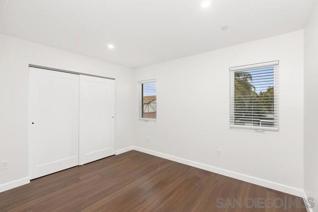 721 27 E 22nd St, National City CA: https://media.crmls.org/mediaz/70fbdbd7-d336-4309-8546-f71ba94641de.jpg
