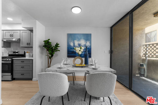 1815 Glendon Avenue, Los Angeles CA: https://media.crmls.org/mediaz/70fc12bb-5f88-4d9e-8994-1ea37e502662.jpg