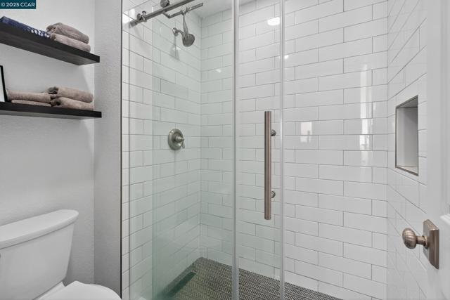 2173 Madrone Dr, Fairfield CA: https://media.crmls.org/mediaz/70fc3f48-0341-48eb-a4d4-1d4b07ce2560.jpg