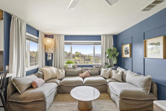 3860 Las Flores, Fallbrook CA: https://media.crmls.org/mediaz/70fc438d-4029-4df5-a8a4-391960df0e46.jpg