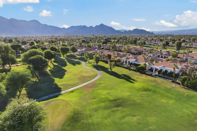 79373 Cetrino, La Quinta CA: https://media.crmls.org/mediaz/70fc95db-de47-4d5c-94f8-2e3d485c4bbe.jpg