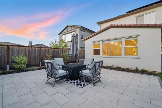 7081 Kirigin Way, Gilroy CA: https://media.crmls.org/mediaz/70fcc064-d4e9-4f78-b28f-fe4530289e7f.jpg