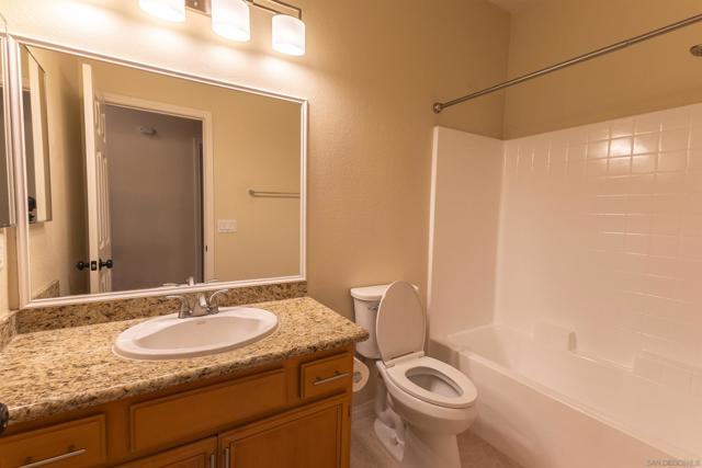 551 Dundee Ln, San Marcos CA: https://media.crmls.org/mediaz/70fcc349-a239-4e18-81f1-f4ac4015e074.jpg