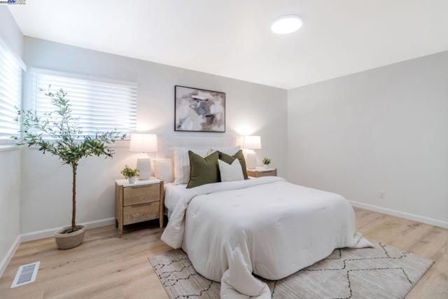6919 Wilson Way, El Cerrito CA: https://media.crmls.org/mediaz/70fd9837-102d-4614-b4df-a85143315407.jpg