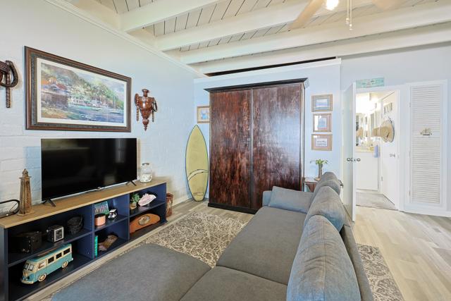 Detail Gallery Image 12 of 42 For 413 J St, Coronado,  CA 92118 - 1 Beds | 1 Baths