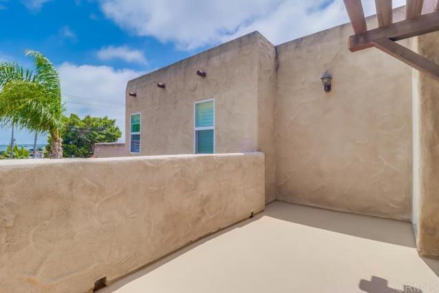 2167 Grand Avenue, San Diego CA: https://media.crmls.org/mediaz/70fe7bde-a239-4bc0-a92a-ec16416c2f94.jpg