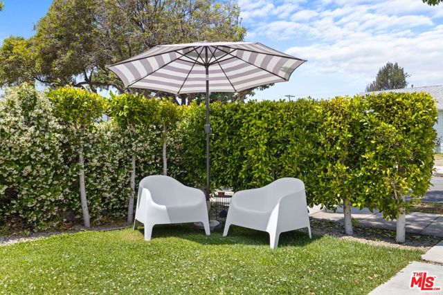 3170 Glenmanor Place, Los Angeles CA: https://media.crmls.org/mediaz/70feb1dd-b20c-450e-90ae-c12ae9de5573.jpg