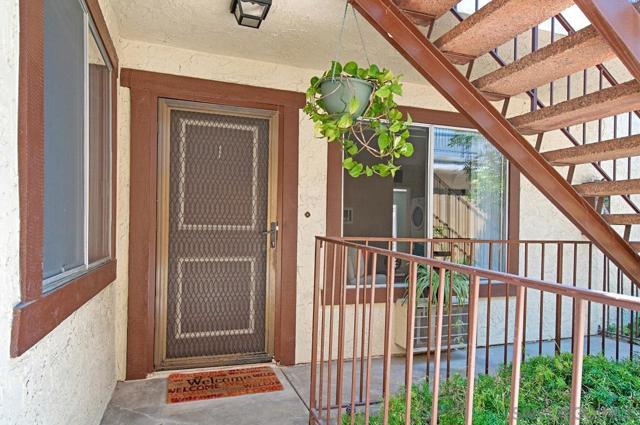 3762 Arnold Ave, San Diego CA: https://media.crmls.org/mediaz/70ff83bb-7234-4286-a6c7-3c6ce01b52e6.jpg