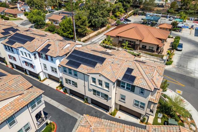 408 Carina, Escondido CA: https://media.crmls.org/mediaz/70ff85f2-c569-4020-aad9-97f484bfc2b8.jpg