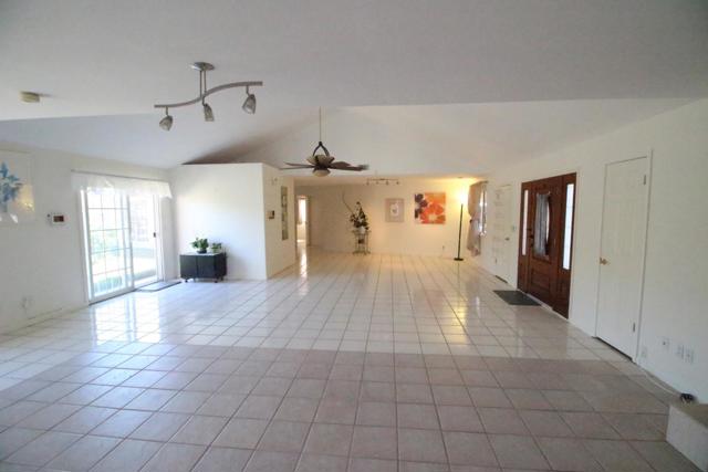 605 N Mildred Avenue, King City CA: https://media.crmls.org/mediaz/7100b8ec-86dc-4693-8b82-751f8610d5a0.jpg