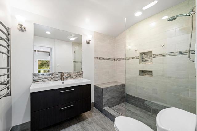 714 Rockaway Beach Avenue, Pacifica CA: https://media.crmls.org/mediaz/710151eb-b048-4913-bc21-0a15de2f63ad.jpg