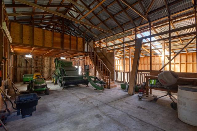 840 Frenchmans Creek Road, Half Moon Bay CA: https://media.crmls.org/mediaz/710155f1-d2b6-4257-b4e6-39f3ebca31b0.jpg