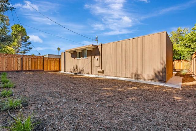 1664 Eleanor Drive, San Mateo CA: https://media.crmls.org/mediaz/71016f10-7553-44e9-8875-d9e05f36bc73.jpg