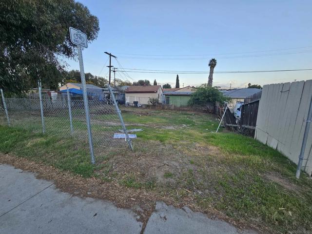 852 Escuela St, San Diego, California 92102, ,Multi-Family,For Sale,Escuela St,250020206SD