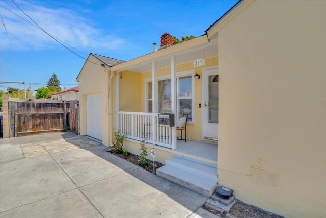 215 Winton Avenue, Hayward CA: https://media.crmls.org/mediaz/71022093-abb4-4e65-8a8f-ae67252fc2ab.jpg
