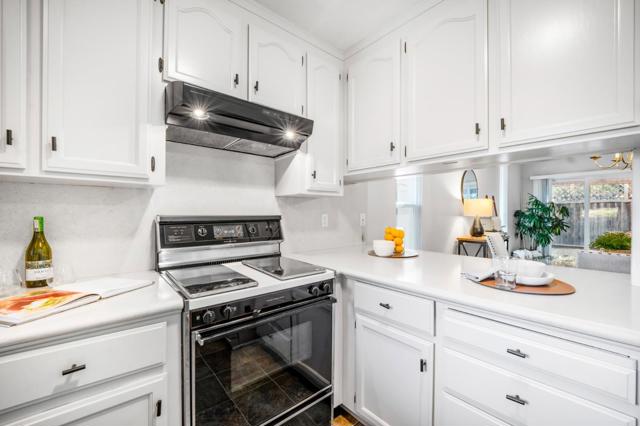 846 Rue Montagne, Campbell CA: https://media.crmls.org/mediaz/71023891-e1d6-46d5-9056-3e884d7be12e.jpg